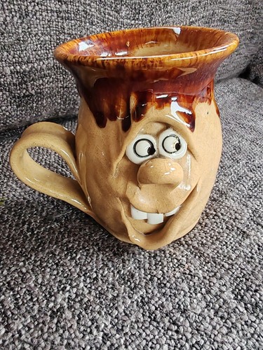 Vintage ugly mug - ugly, moulded