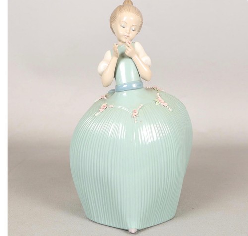Lladro girl green dress - girl, in