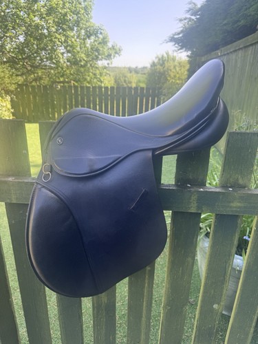 Gfs black saddle has - 17.5,