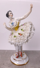 NAPLES DRESDEN LACE FIGURE OF A LADY BALLET DANCER