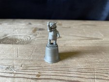 Vintage Super Cute Disney Collectable Winnie the Pooh Pewter Thimble