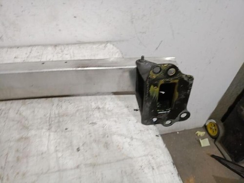 1400249 front bumper