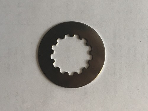 Front sprocket retaining - front,