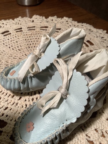 Vintage baby moccasins light - moccasins,