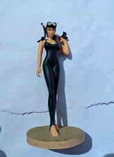 46 Lara Croft Figure Scuba