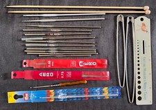 LOT OF 16 VINTAGE CROCHET HOOKS INCL MILLWARD COSMO AERO & KNITTING ACCESSORIES
