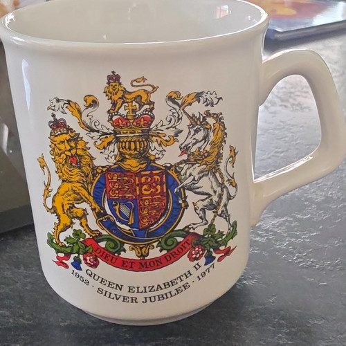Queen elizabeth silver - queen,
