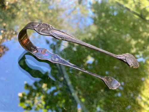 Sugar cube tongs art - cube, nouveau