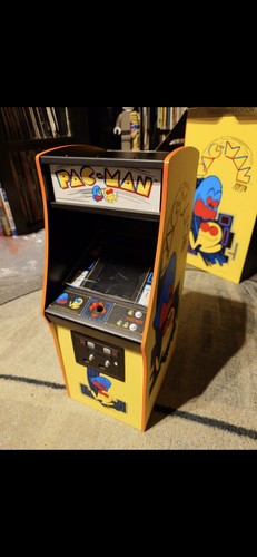 Numskull pacman quarter scale - quarter,