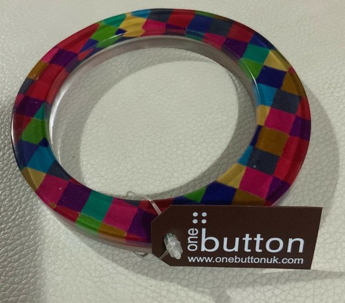 One button bangle poly - one,