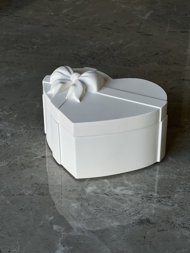 Handmade jesmonite heart - jesmonite,
