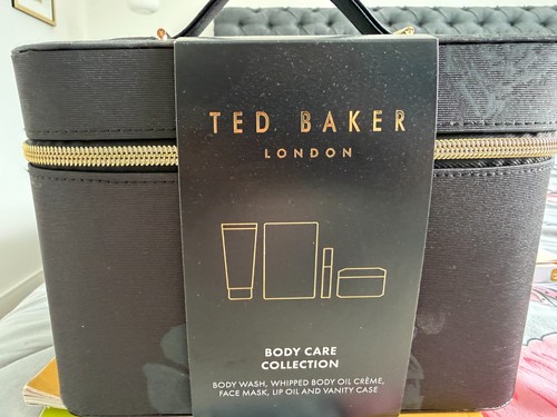 Ted baker vanity case - ted,