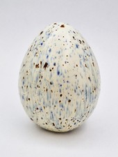 VICTORIAN PORCELAIN SPECKLED DARNING EGG 19th Century