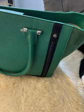 Stunning Green Amanda Wakeley