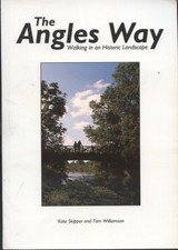 The Angles Way, Walking In An