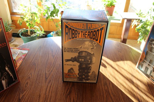 Forbidden planet robby the - robby,