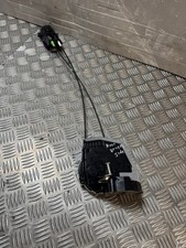 2013 TOYOTA YARIS DOOR LOCK PASSENGER SIDE REAR  *GENUINE*