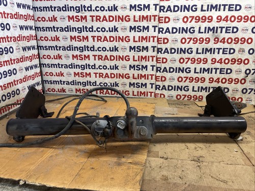 Isuzu rodeo towbar - isuzu,