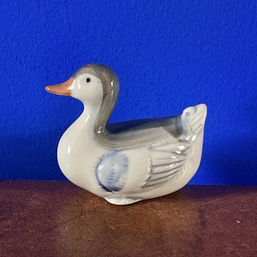 Otagiri hand painted porcelain - painted,