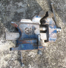 Small Swiveling Rotating 3 1/2