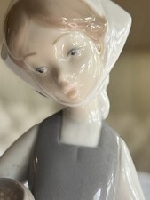 Lladro 1052 Girl with Goose