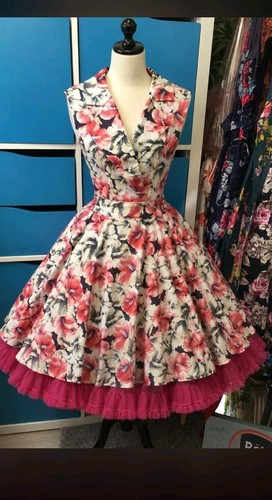 Hearts and roses dress size - and,
