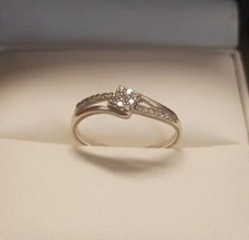Ernest Jones Sparkly white gold diamond ring 