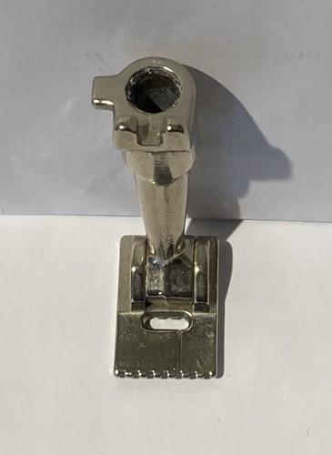 Bernina groove pintuck - 7,