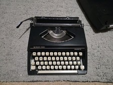 Silver-Reed Silverette Portable Manual Typewriter with Hard Case Vintage