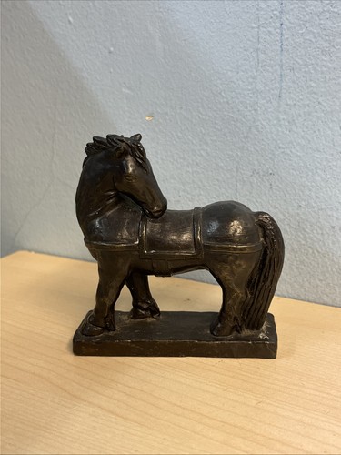 Vintage horse figurine - vintage, statue