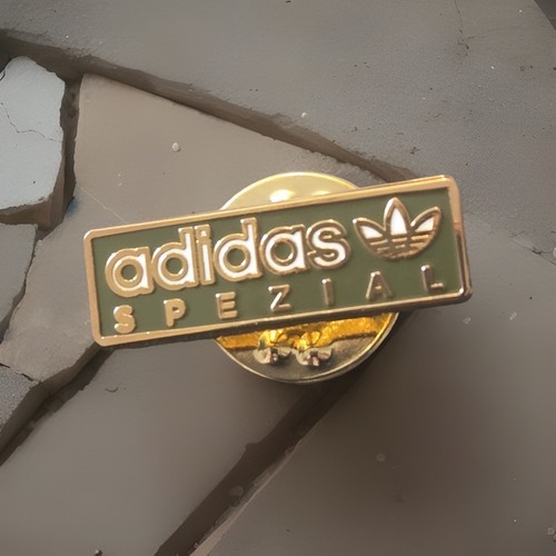 Casuals ultras pin badges a - casuals,