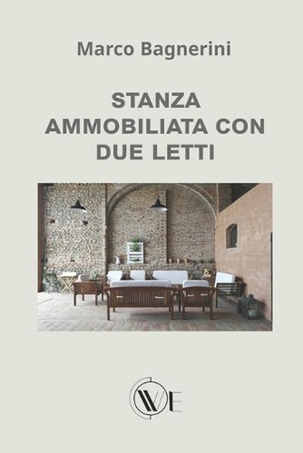 Stanza ammobiliata con due