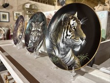 The Hamilton Collection Plates