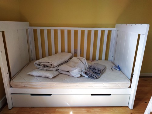 White wooden boori cotbed - white,