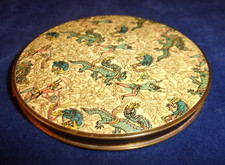 Vintage Vogue Vanities 54/173 Chinese 'Persian Legend' Dragons Powder Compact 