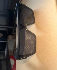 Louis Vuitton LV Waimea L Sunglasses Monogram Icon, Black