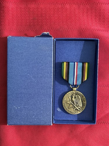 Ww2 wwii medal with - us,