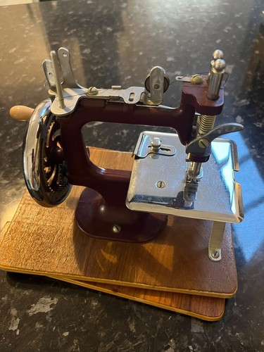Vintage essex miniature sewing - essex,