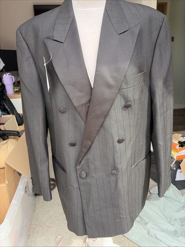 Size dress coat black 45 - 40, 45%