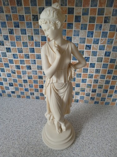 Large greek woman - greek,