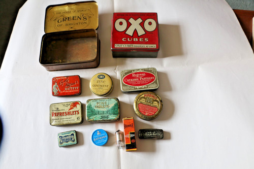 Job lot vintage - :, tins