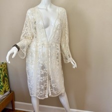 DIZZY LIZZY Cream Lace Kimono