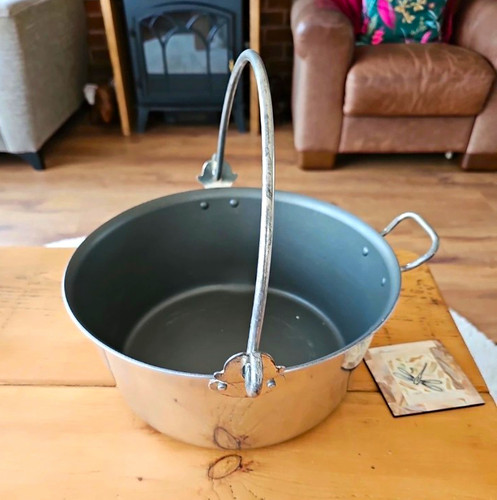 Non stick round metal - metal, jam