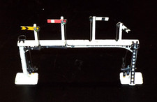 Crescent Toys RAILWAYS, OO/HO gauge, SIGNAL GANTRY,  Vintage