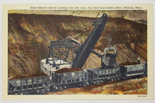 Giant electric shovel loading - electric,