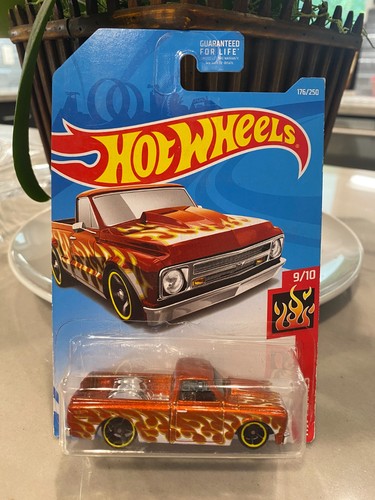 2019 hot wheels chevy c10 - '67,