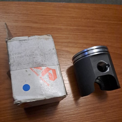 Suzuki 250 piston 5 - suzuki,