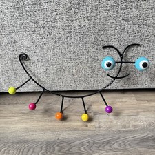 Pylones Caterpillar Wall Hook 60's Style