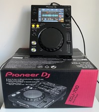 Pioneer XDJ 700 Rekordbox USB DJ Deck Multiplayer - Boxed In Excellent Condition