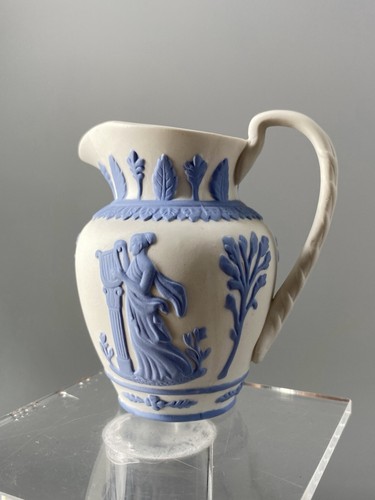 Wedgwood reverse white - reverse,